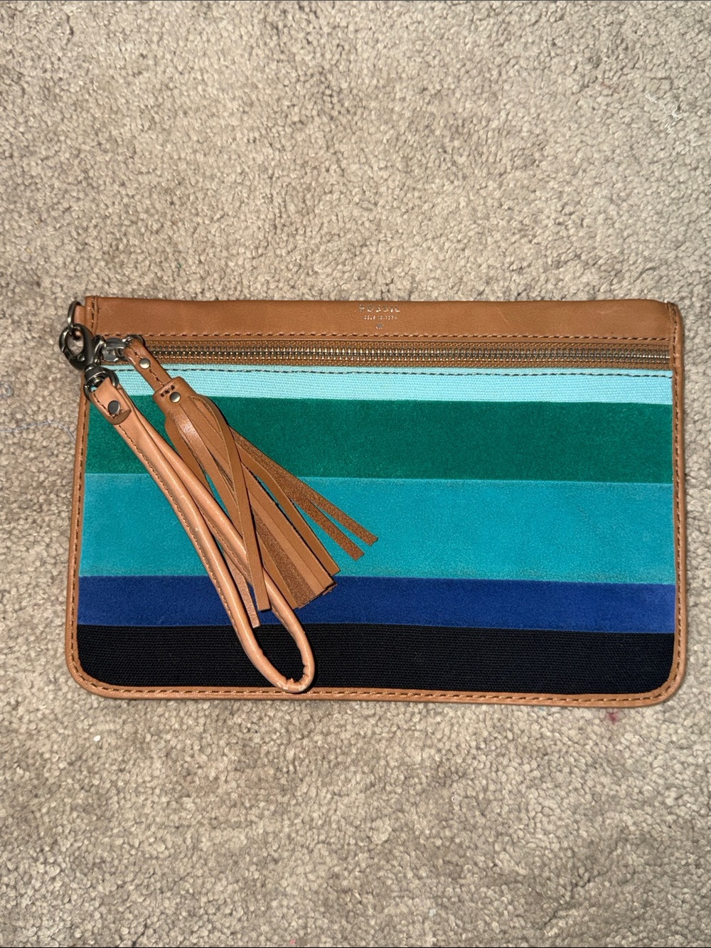 NWOT Fossil wristlet